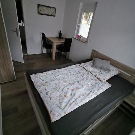 Privates Zimmer In Ruhiger Lage Heidenheim-Steinheim Am Albuch Екстер'єр фото